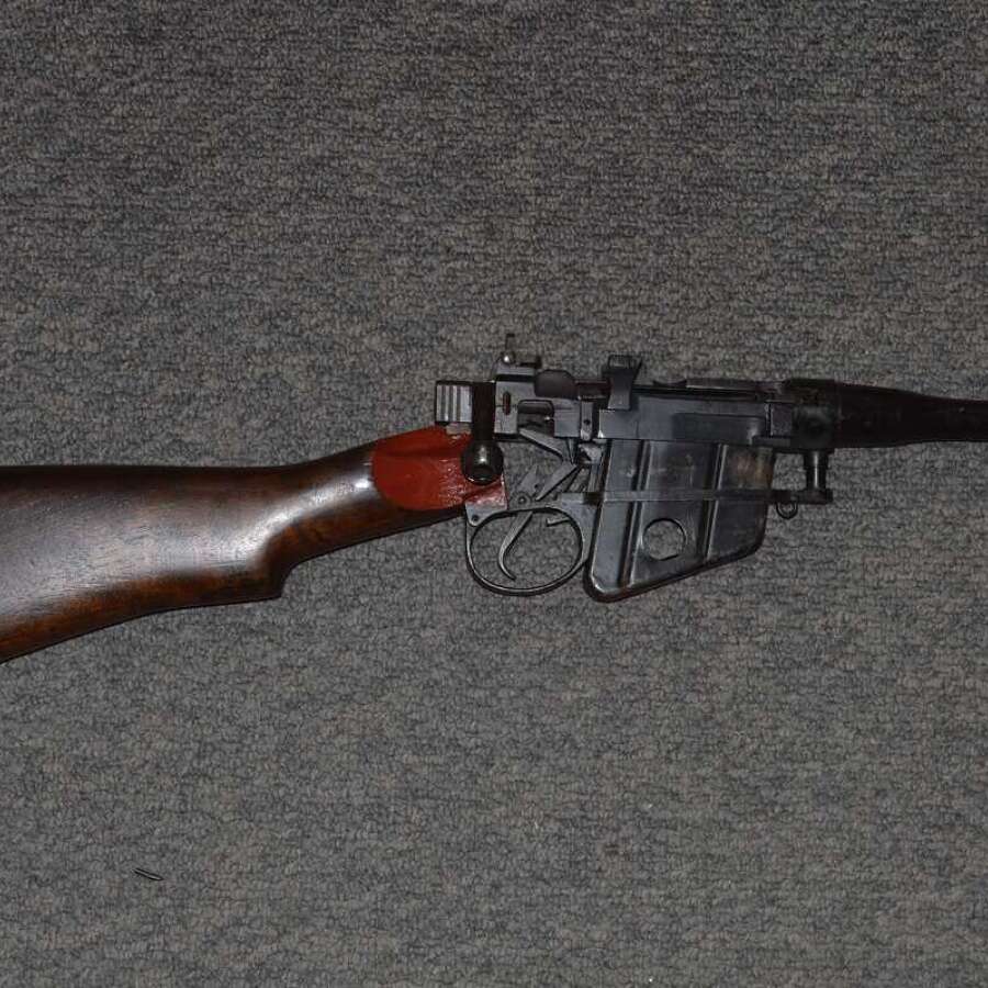 A NO4 SKN LEE ENFIELD SKELETON RIFLE .DEATIVATED .