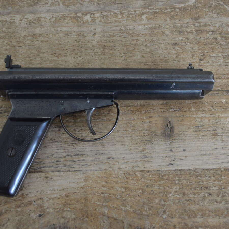 A RARE .22 ACCLES &SHELVOKE WARRIOR AIR PISTOL .