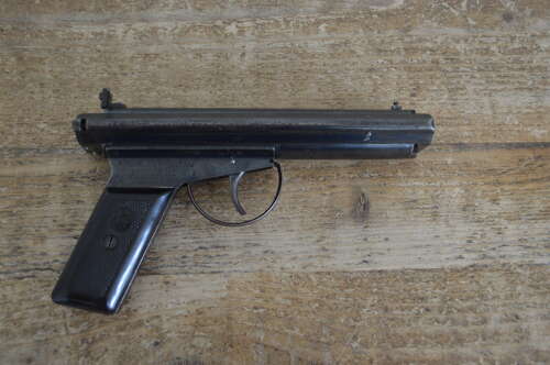 A RARE .22 ACCLES &SHELVOKE WARRIOR AIR PISTOL .