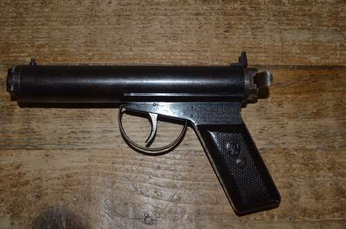 A RARE .22 ACCLES &SHELVOKE WARRIOR AIR PISTOL .