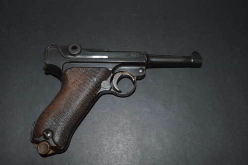 A  DEACTIVATED EU WW1 ERFURT LUGER REGIMENTAL MARKED .