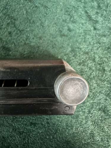 A original ww2 German luger mag . Aluminium base . waffenampt.