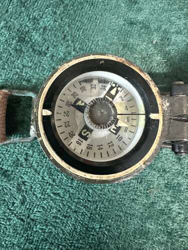 A british WW2 special forces wrist compass. All original.